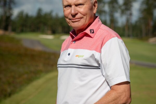 OnGolf-matkanvetäjä Peter Hutton