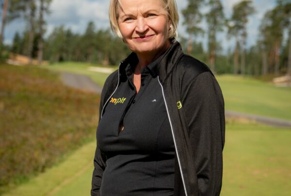 OnGolf-matkanvetäjä Maarit Kakko