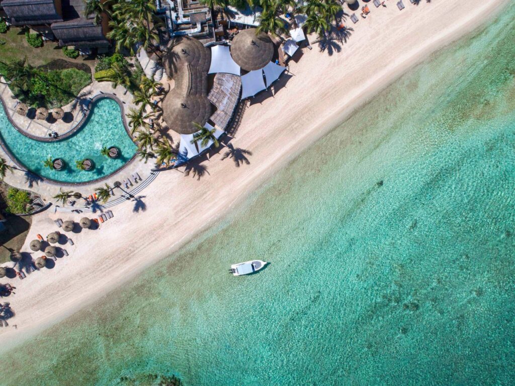ongolf-golfmatkat-mauritius-Aerial Beach and Pool view of Heritage Awali