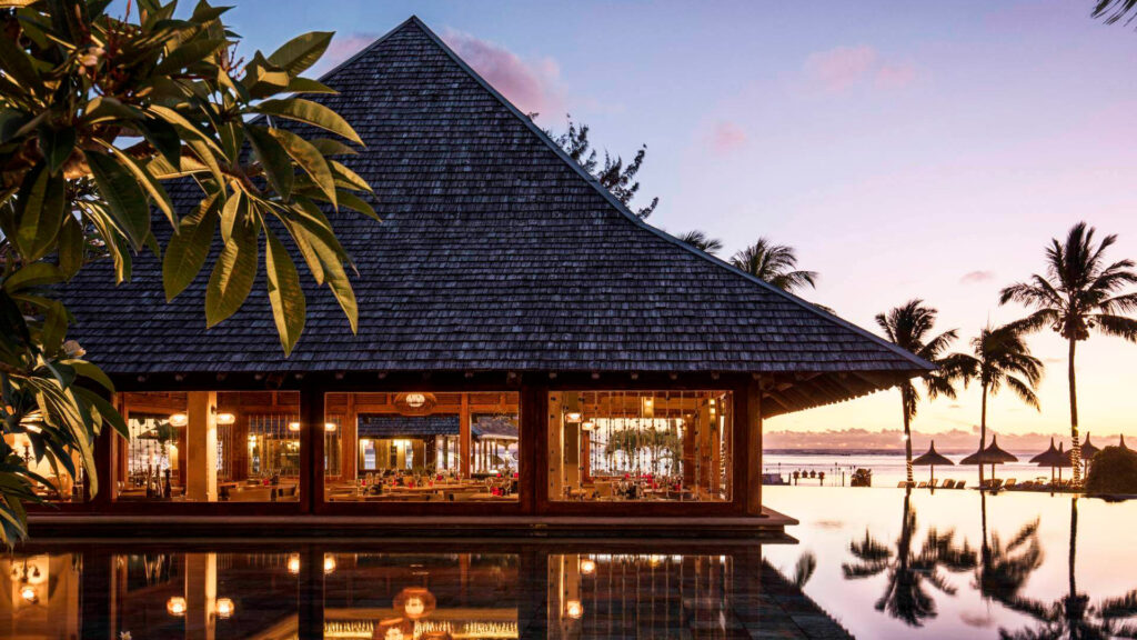 ongolf-golfmatkat-mauritius-Restaurant view of Heritage Awali