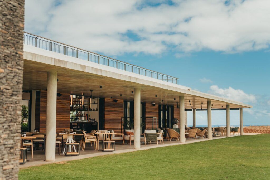 ongolf-golfmatkat-mauritius-heritage-golf-club-clubhouse_0