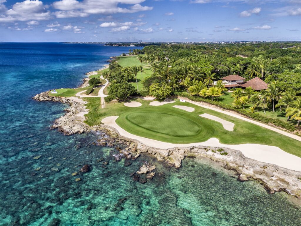 ongolf-golfmatkat-dominikaaninen-casa-de-campo-TeethHole7 copia