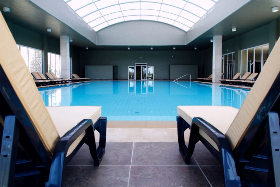 ongolf-golfmatkat-marokko-agadir-indoor-pool-riu-tikida-dunas.jpg