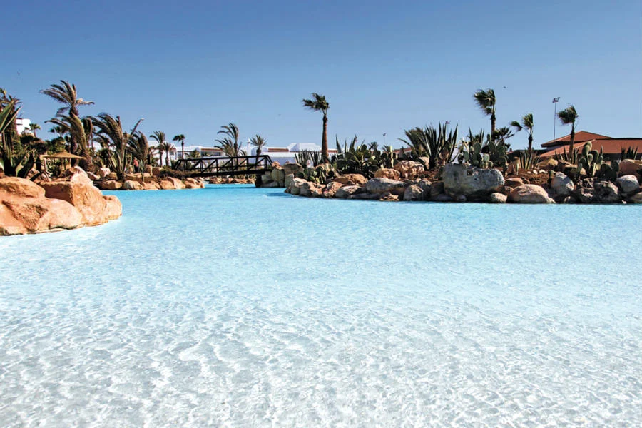 ongolf-golfmatkat-marokko-agadir-pool-riu-tikida-dunas.jpg